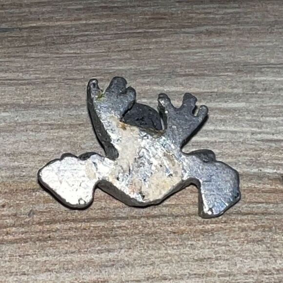 Vintage Frog Bull Tree Toad Mini Pewter Figurine Collectible Prince Cute Crafted - Picture 5 of 7